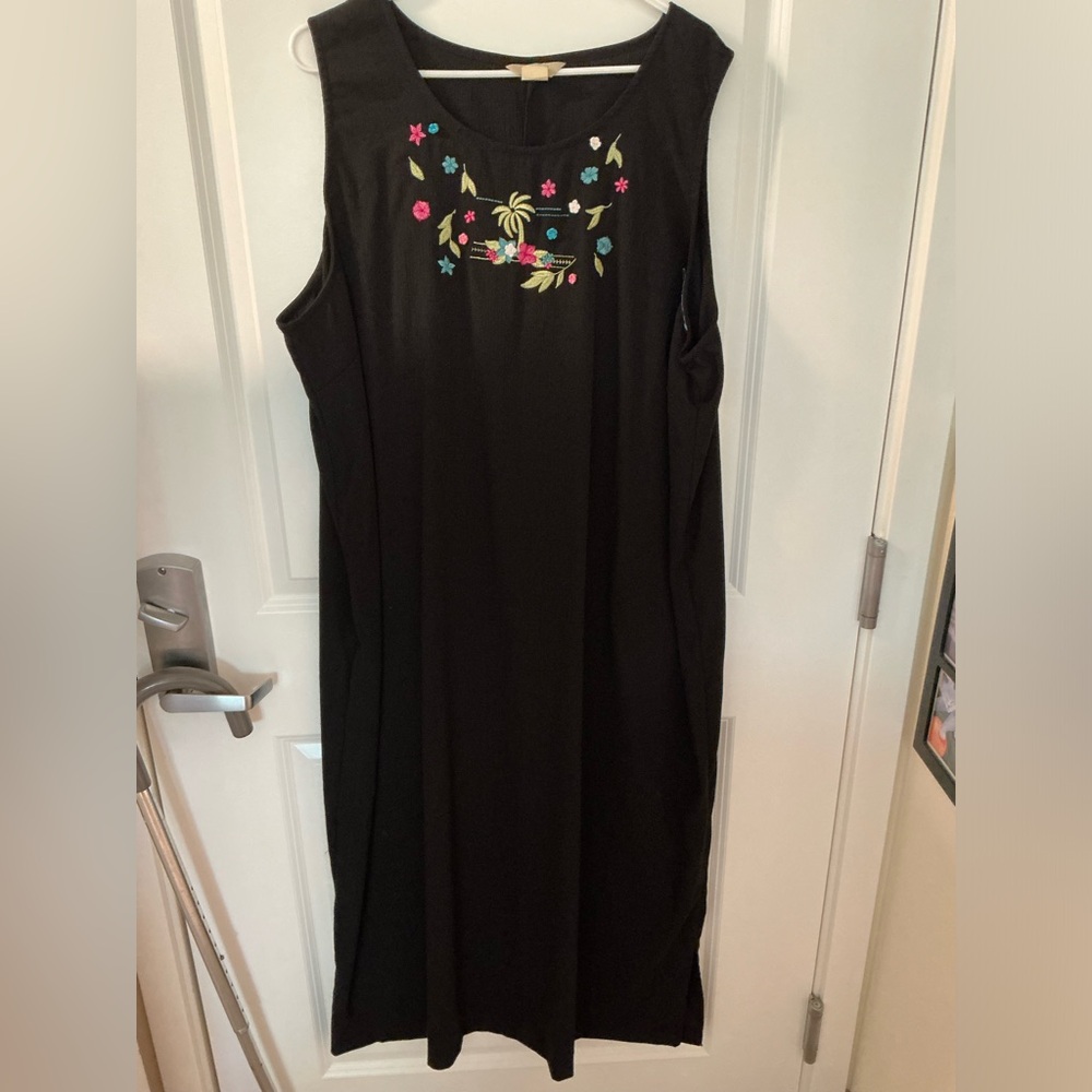 3X black dress with embroidery